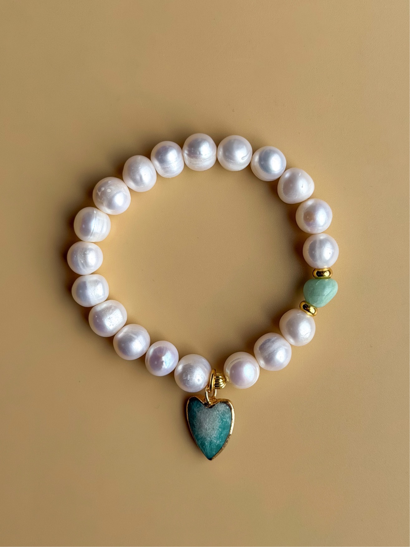 Браслет из жемчуга с амазонитом