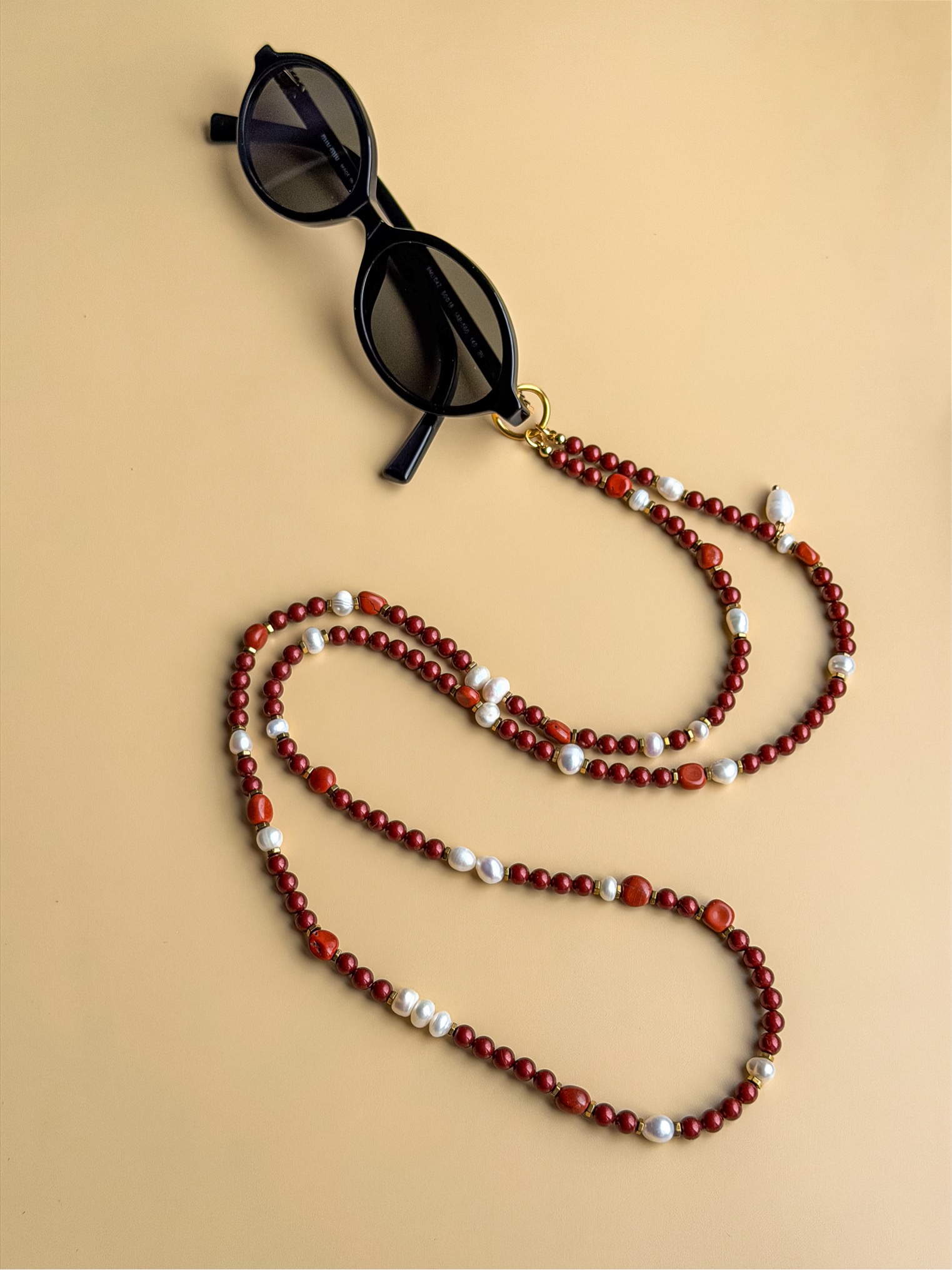 Жемчужная цепочка для очков с яшмой