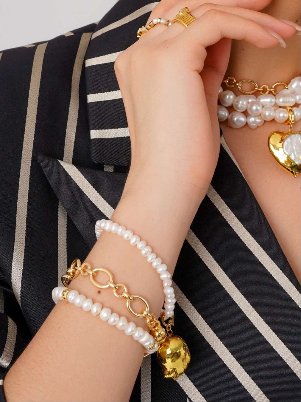 Браслет из мелкого пресноводного жемчуга